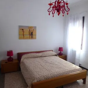 https://a-due-passi-dallantico-ghetto-sestiere-di-cannaregio.hotelinveneto.com