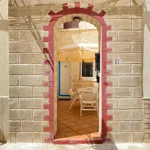 { Casuzza Curatolo } 30 M Dal Centro. Appartamento Favignana